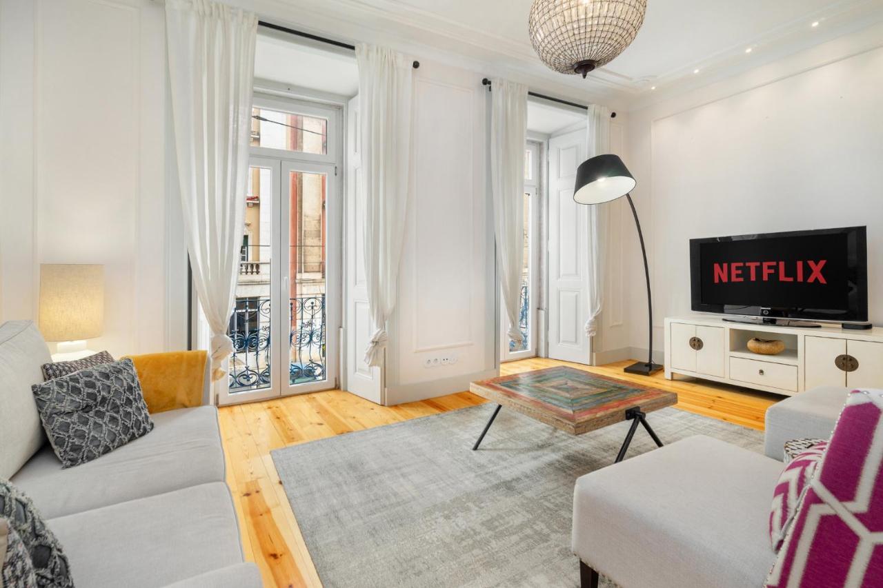 Whome Luxury Stay In Prime Location W/ Ac, Lift & Private Patio Lisboa Dış mekan fotoğraf