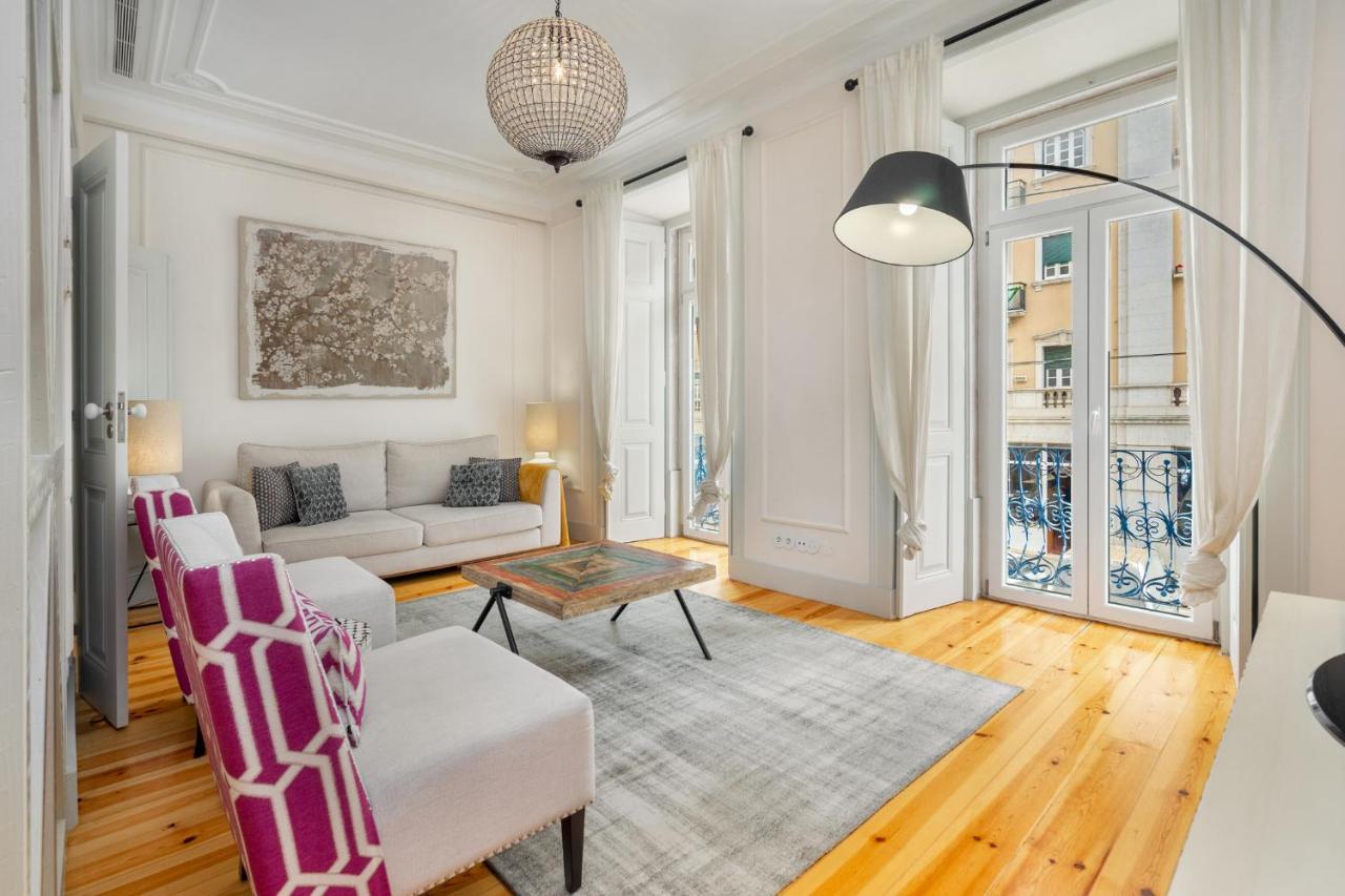 Whome Luxury Stay In Prime Location W/ Ac, Lift & Private Patio Lisboa Dış mekan fotoğraf