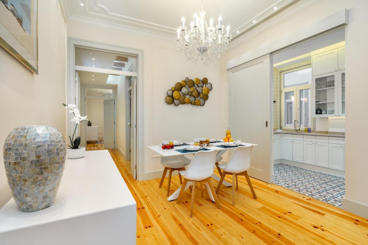 Whome Luxury Stay In Prime Location W/ Ac, Lift & Private Patio Lisboa Dış mekan fotoğraf
