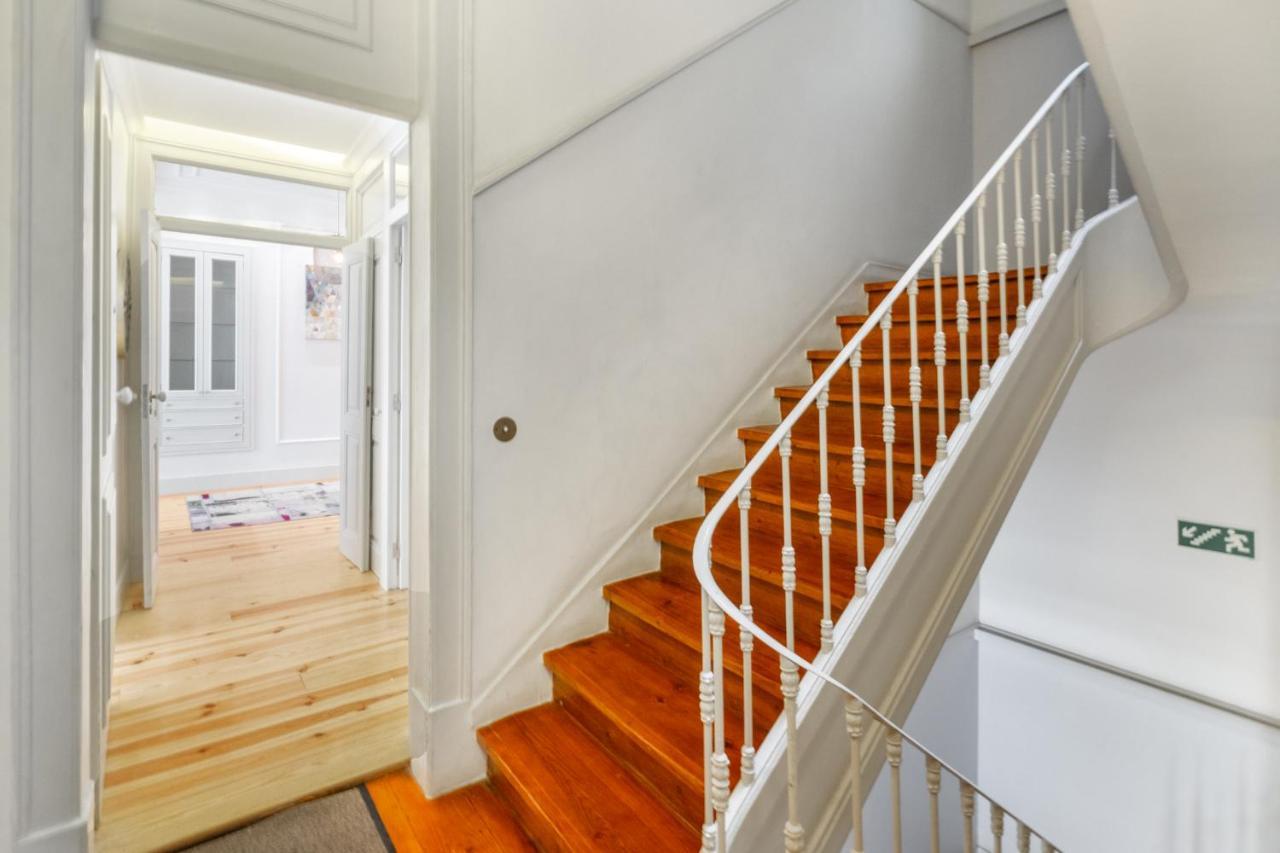 Whome Luxury Stay In Prime Location W/ Ac, Lift & Private Patio Lisboa Dış mekan fotoğraf