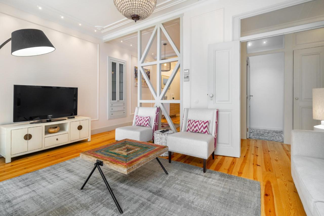 Whome Luxury Stay In Prime Location W/ Ac, Lift & Private Patio Lisboa Dış mekan fotoğraf